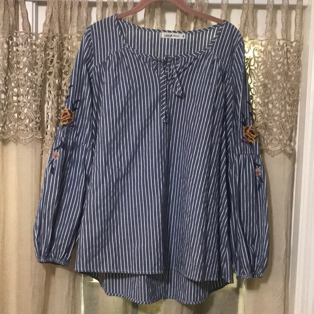 Julia James High- low Top
